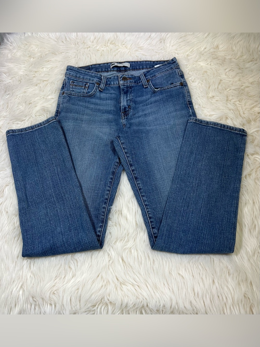 Levi’s Women’s Mid Rise Skinny Jeans Medium Wash Size 30